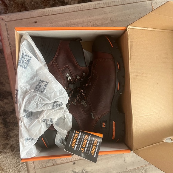 Men’s size 13 work boots, never worn, smoke free home - Picture 6 of 6